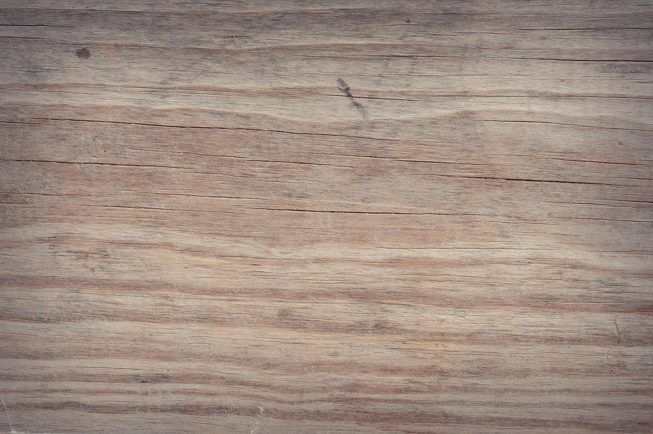 Houten en stenen accenten in rustiek interieur. Houten en stenen accenten in rustiek interieur.